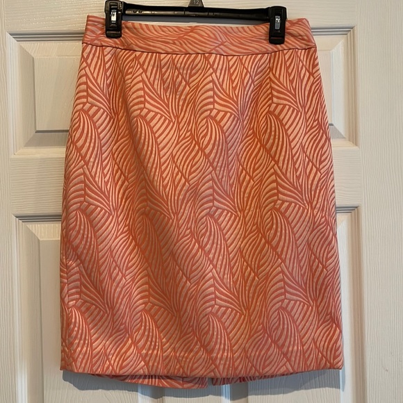 Calvin Klein Dresses & Skirts - Calvin Klein lined pencil skirt in size 8. Coral color like new.